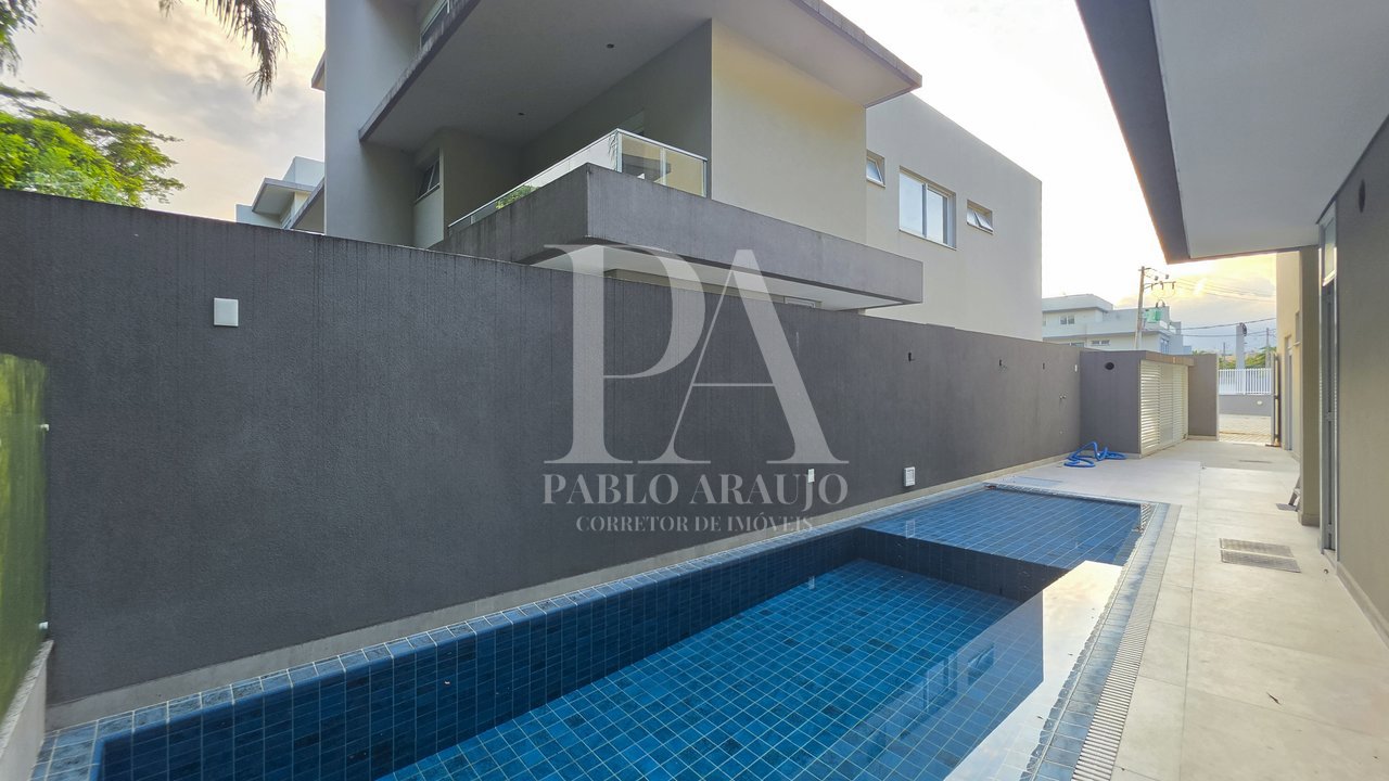 Casa em Condomínio — foto 1 de 6