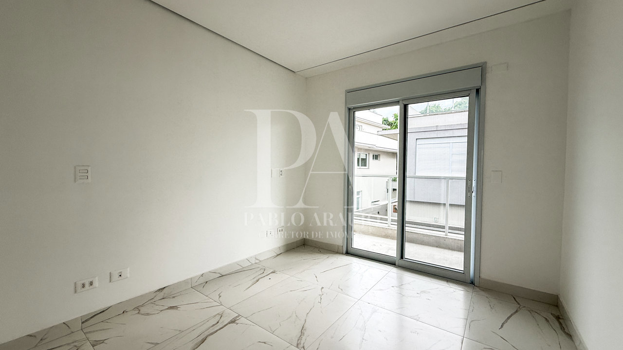 Casa em Condomínio — foto 6 de 35
