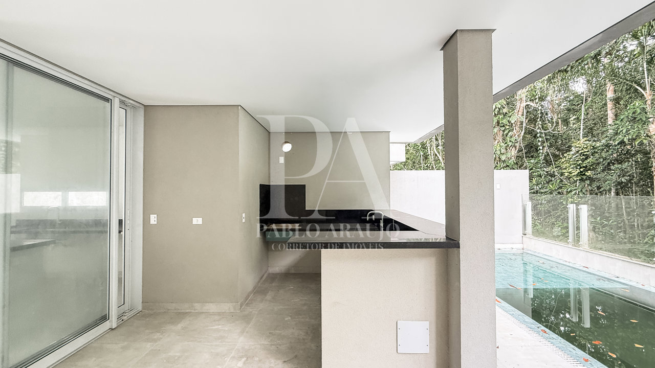 Casa em Condomínio — foto 1 de 6